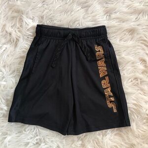 Star Wars shorts sz 4